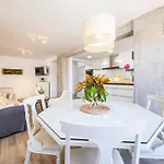 Sierra Nevada Views Sunny Spacious Renovated דירה