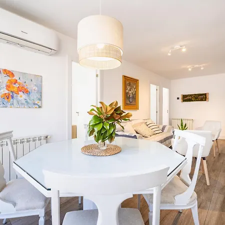 Sierra Nevada Views Sunny Spacious Renovated דירה